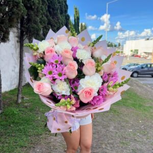 Rosas y Claveles Rosados  💐